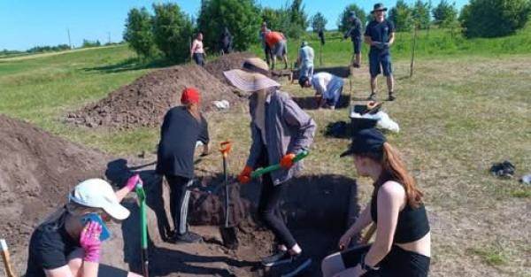 археологічні розкопки на території Пересопниці